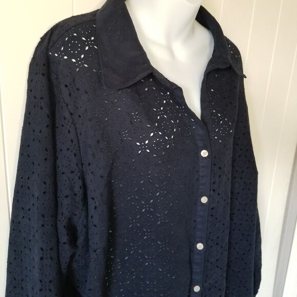 Avenue Women's Top Plus Size 26/28 Blue Long Sleeve Eyelet Button Up - Picture 4 of 8